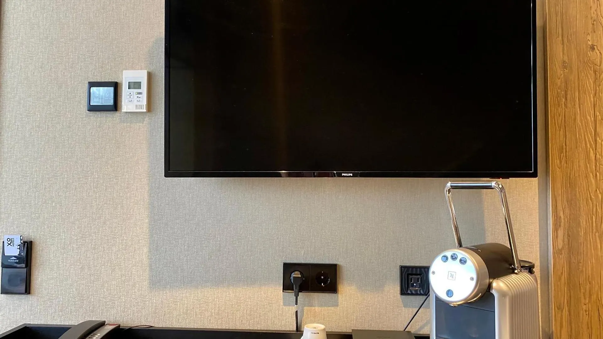 Xo Hotels Infinity Amsterdam 3*,